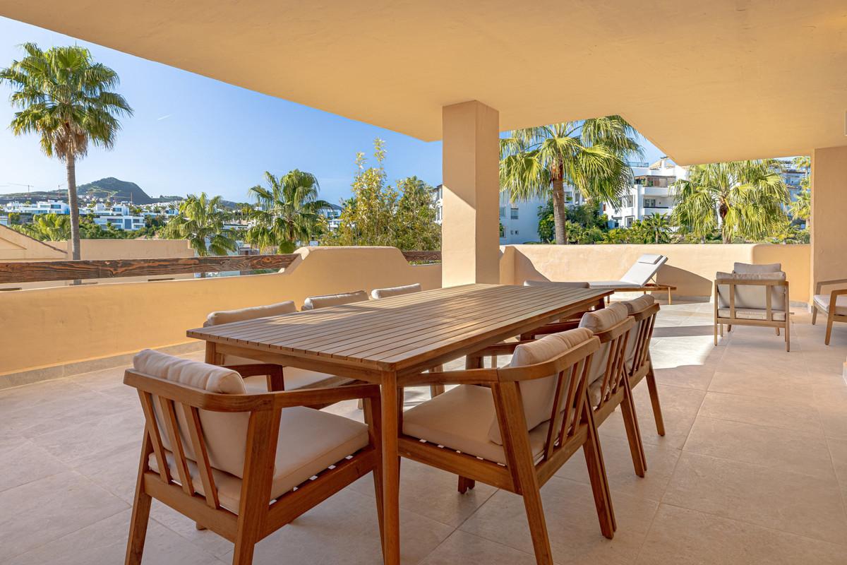 Apartment Ground Floor in Benahav&iacute;s