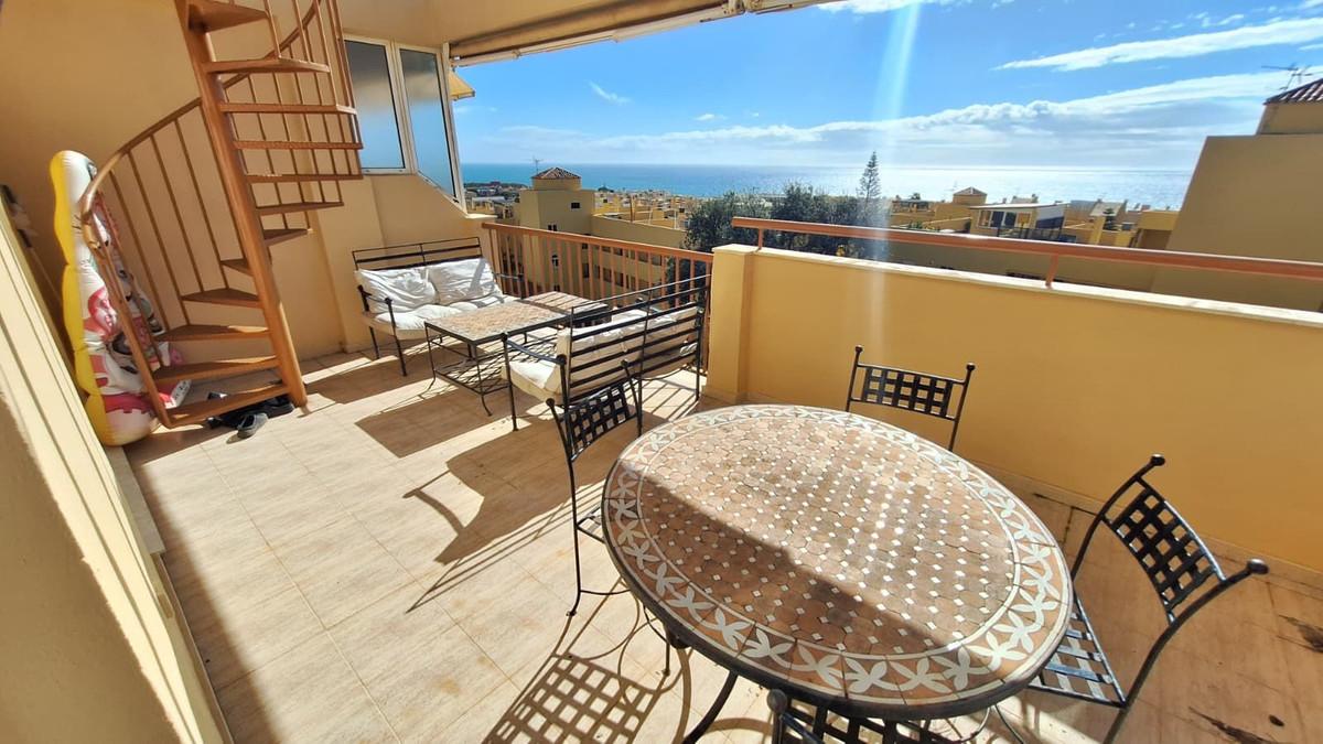 Apartment Penthouse in Calahonda
