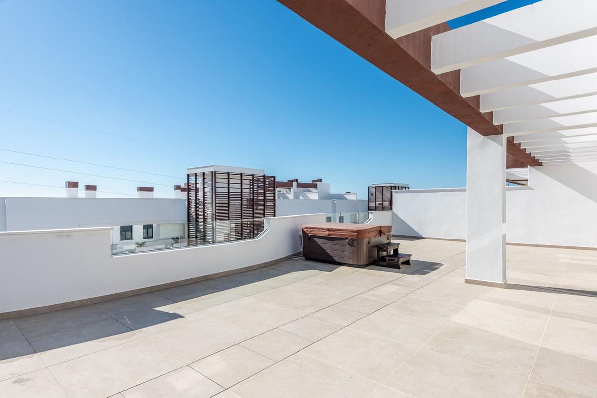 Apartment Penthouse in Estepona