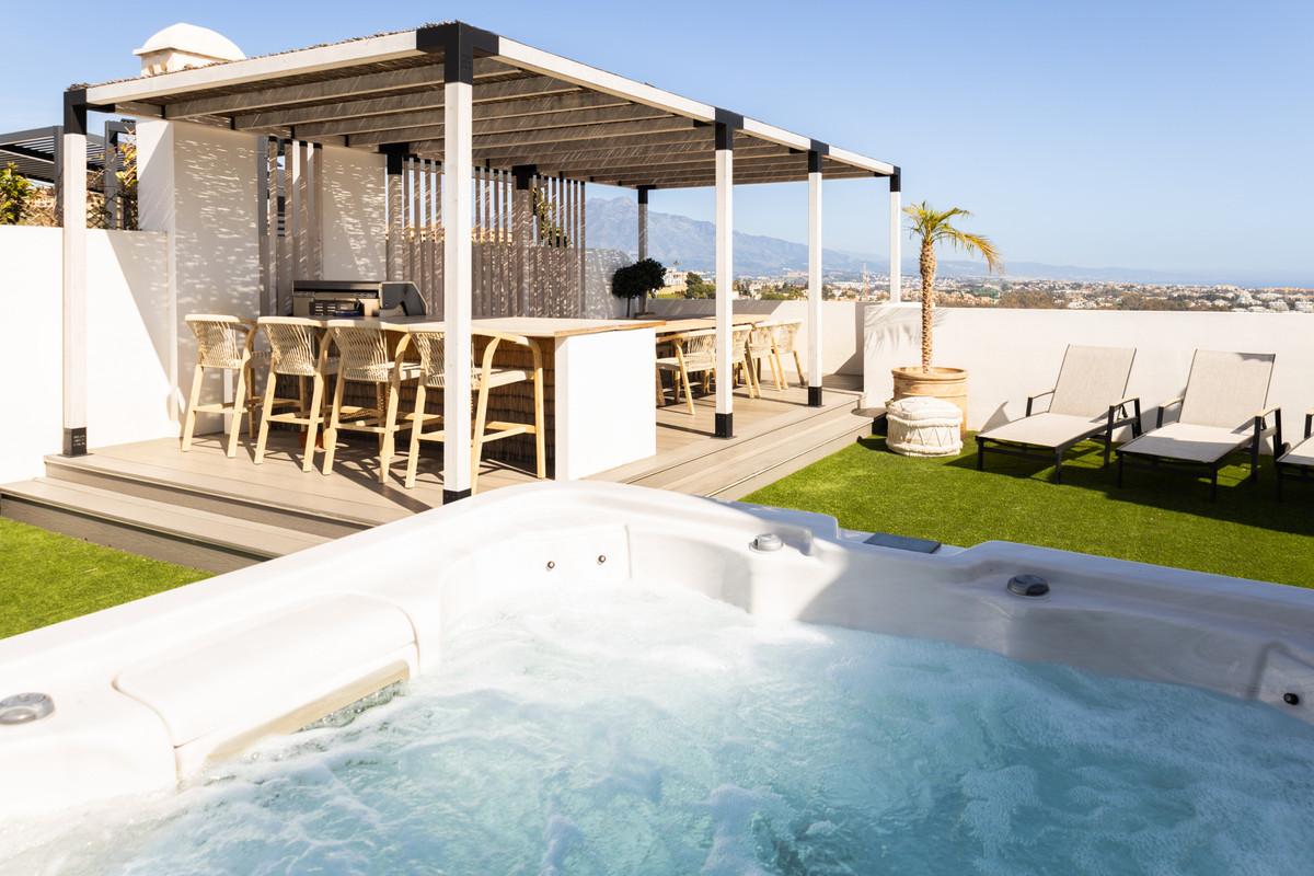 Apartment Penthouse in El Paraiso