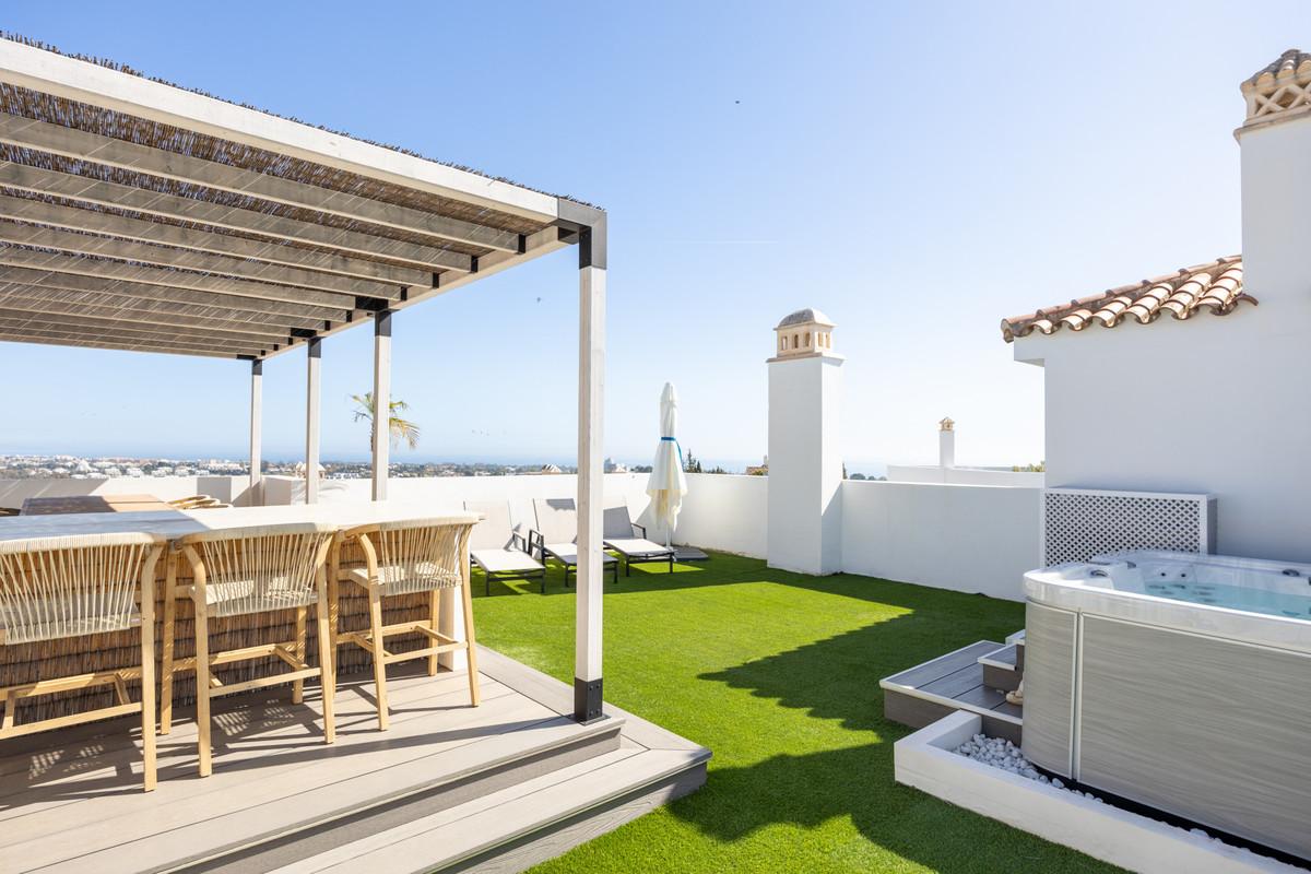 Apartment Penthouse in El Paraiso