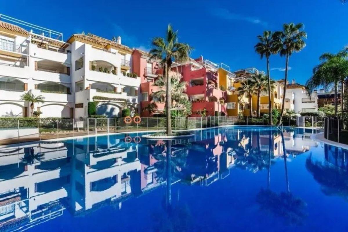Apartment Middle Floor in Marbella