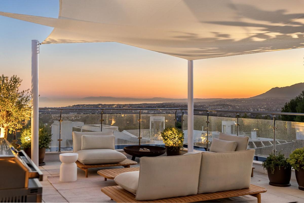 Villa Semi Detached in Marbella