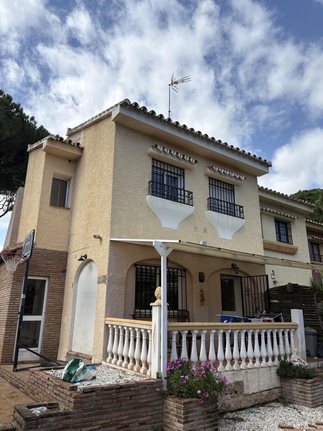 Villa Semi Detached in Calahonda