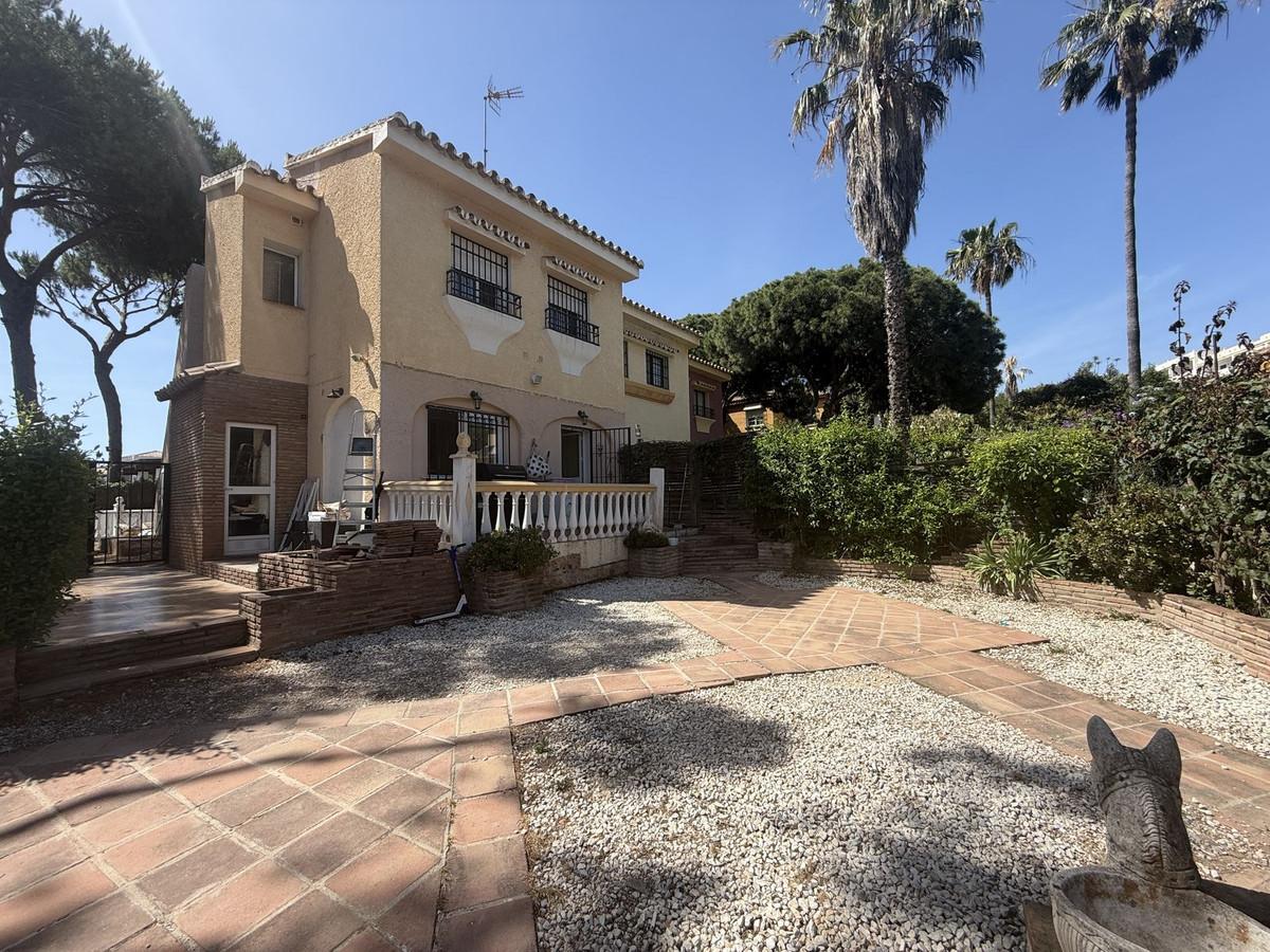 Villa Semi Detached in Calahonda