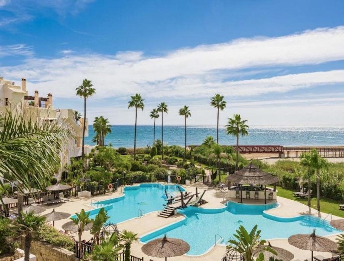 Apartment Ground Floor in New Golden Mile