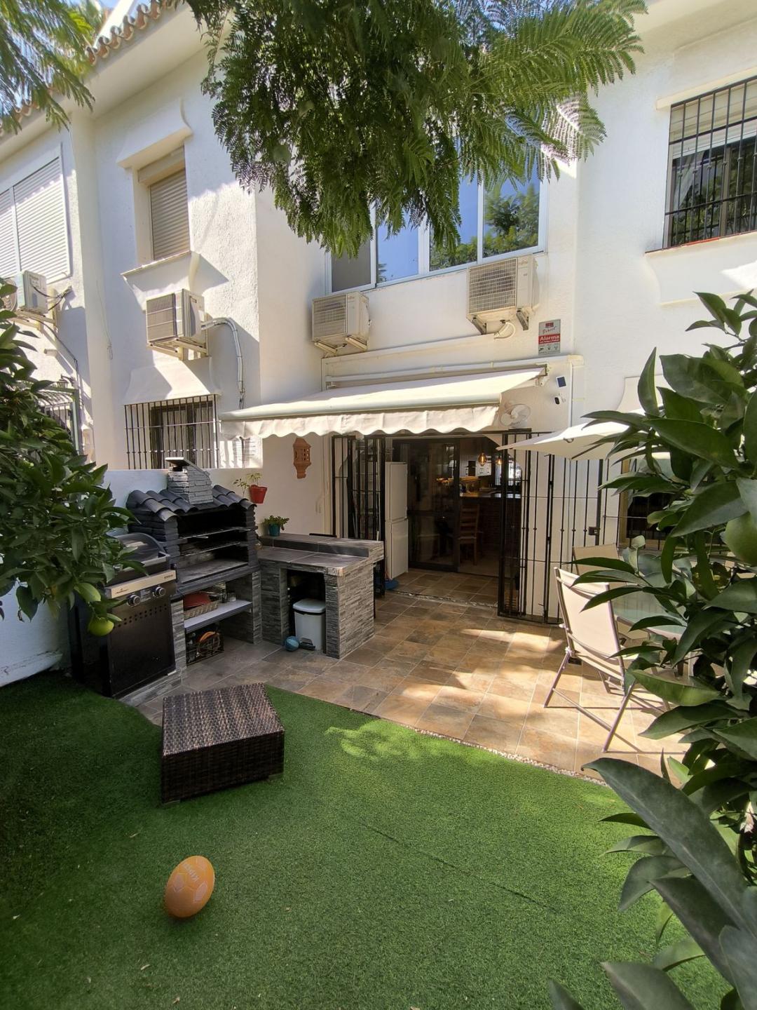 Villa Semi Detached in Cerros del Aguila