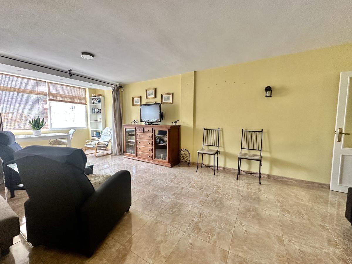 Apartment Middle Floor in Los Boliches