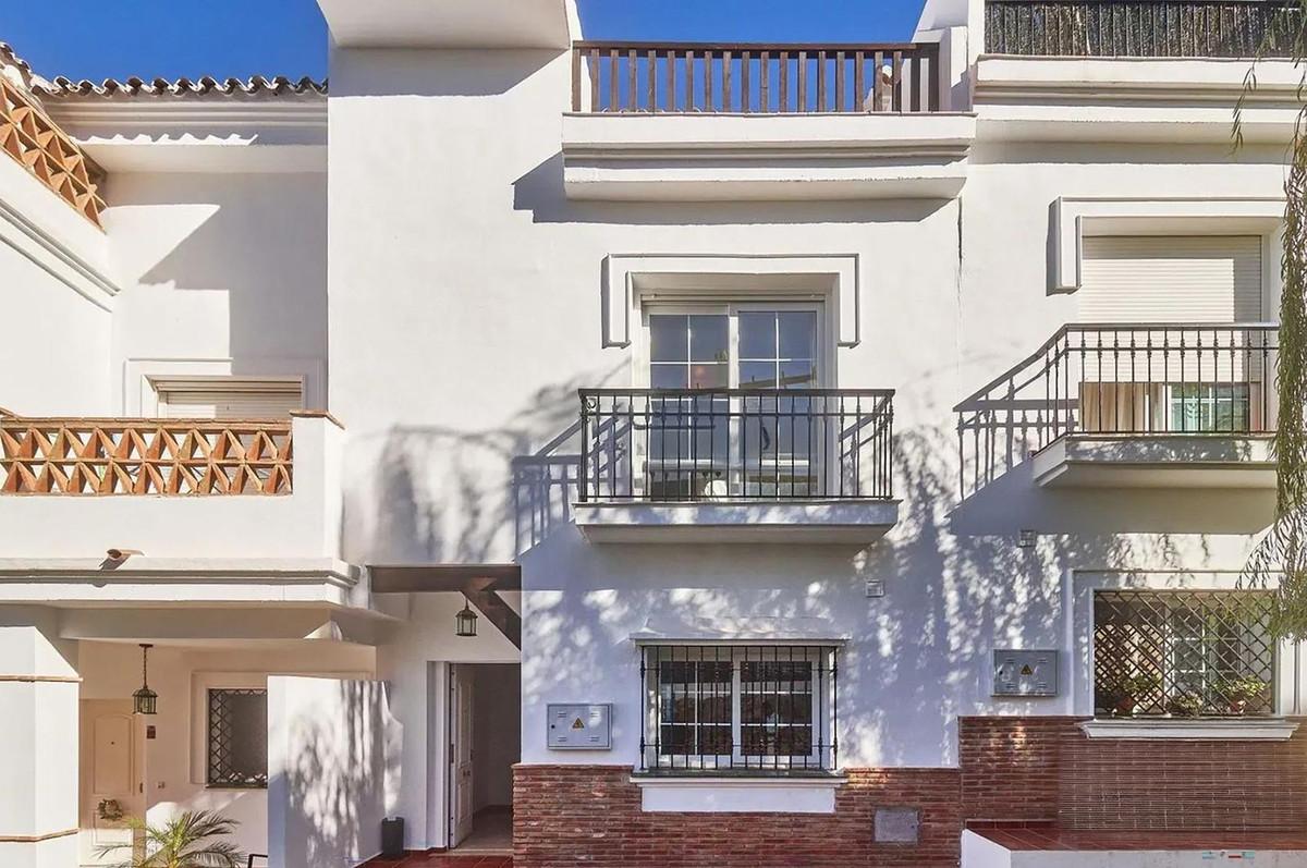 Townhouse Terraced in Lauro Golf