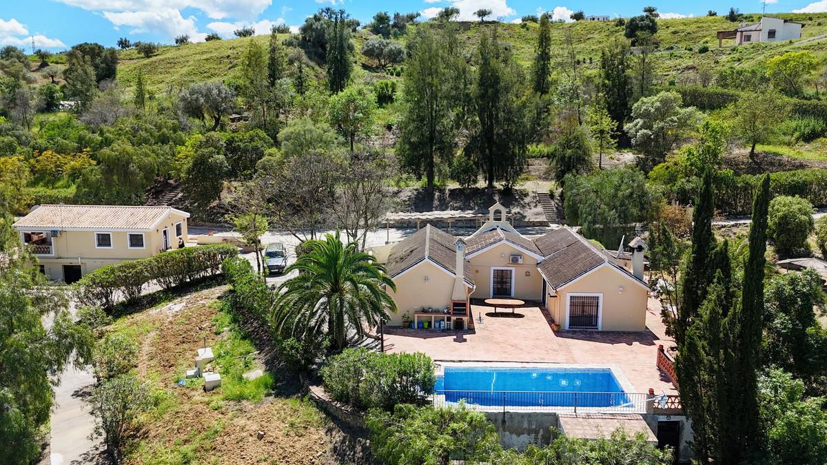 Villa Detached in Co&iacute;n