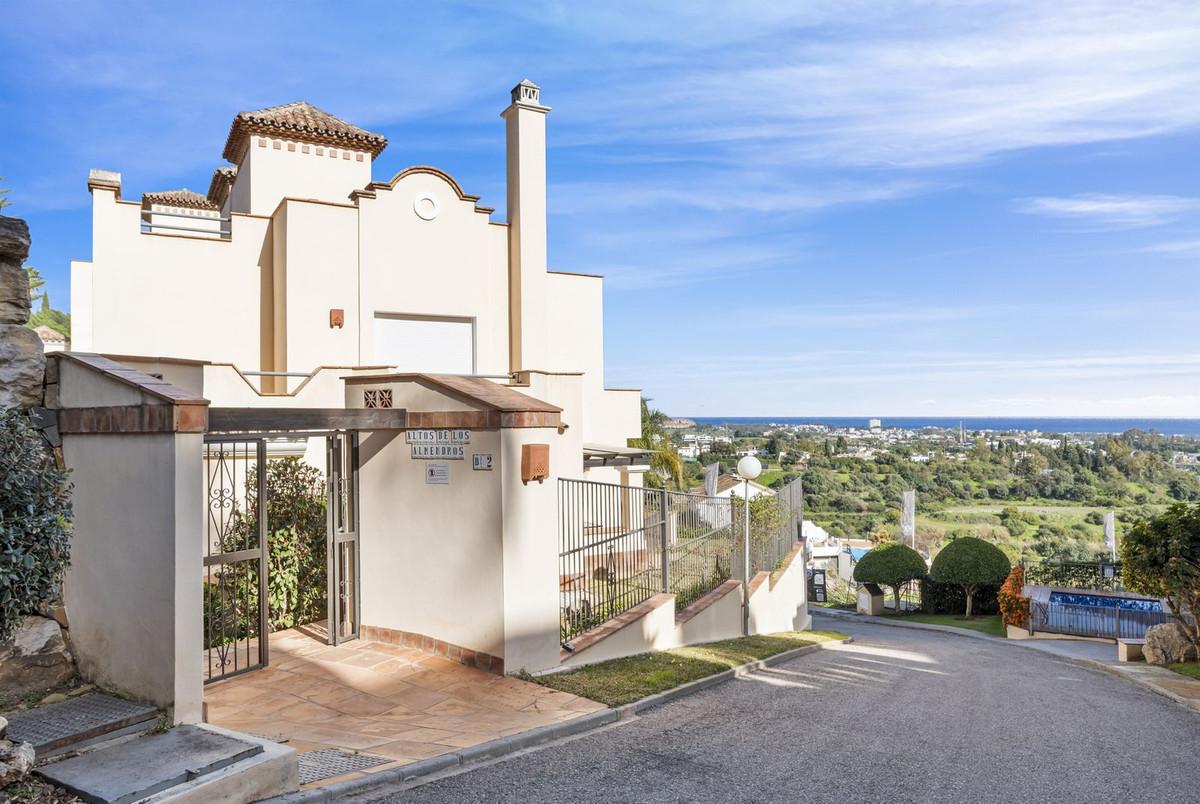 Apartment Penthouse Duplex in Los Almendros