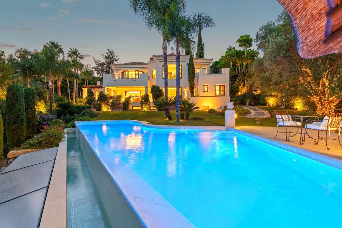 Villa Detached in The Golden Mile