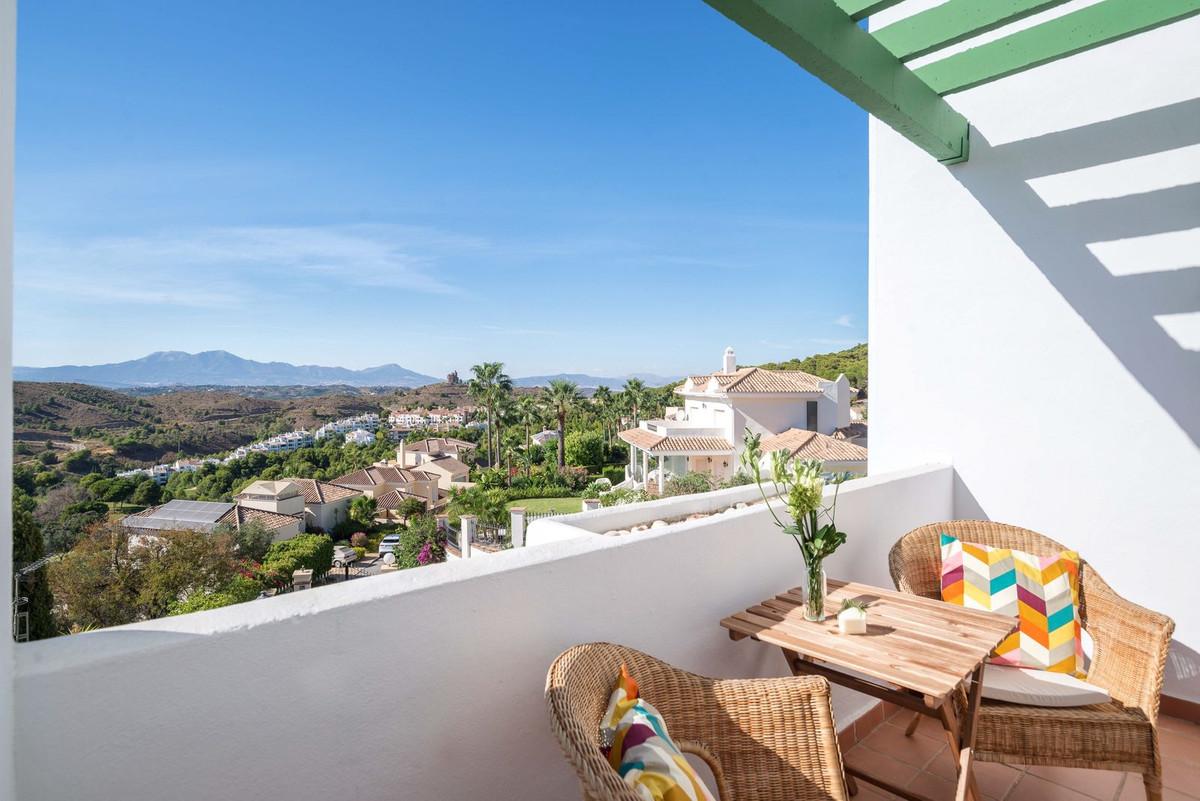 Apartment Middle Floor in Alhaurin Golf