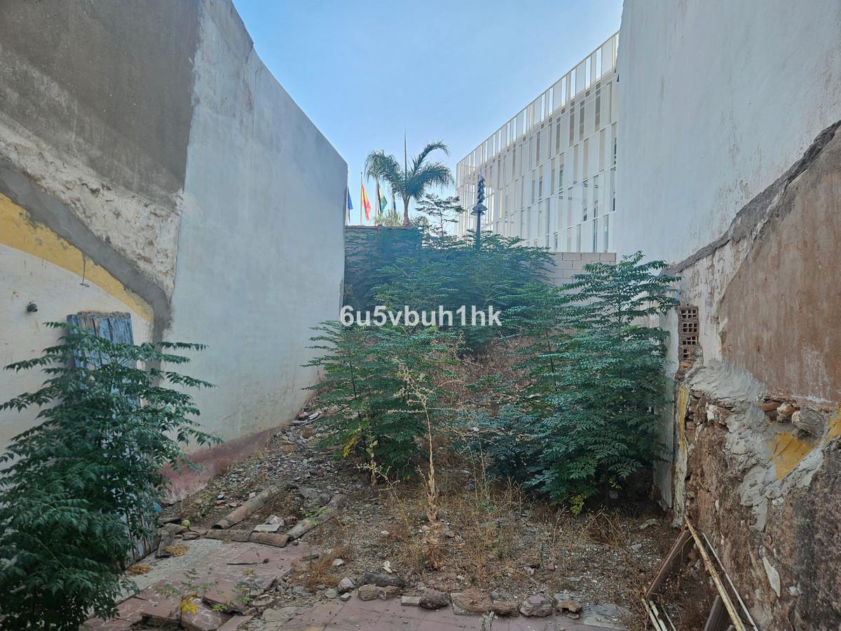 Plot Land in Alhaur&iacute;n de la Torre