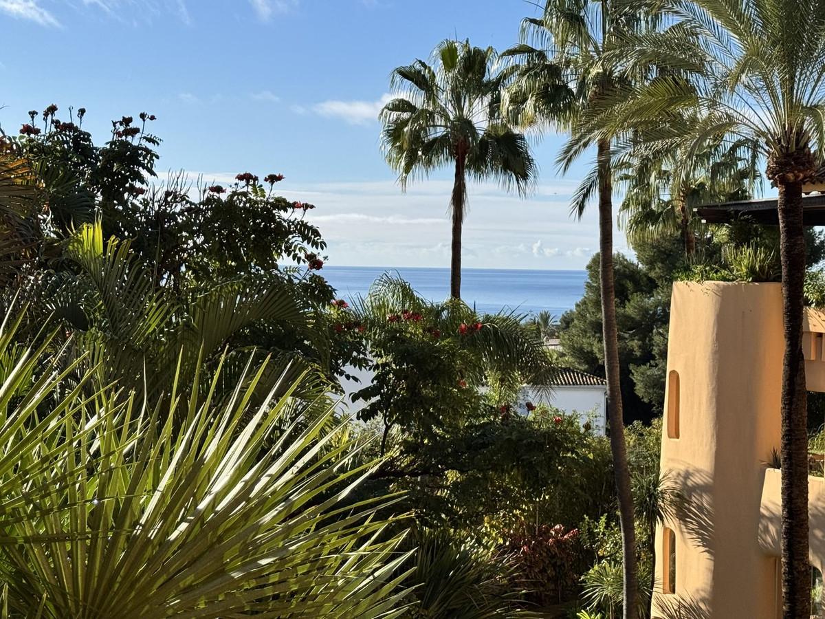 Apartment Middle Floor in Sierra Blanca