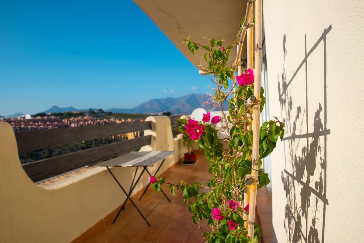 Apartment Middle Floor in La Duquesa