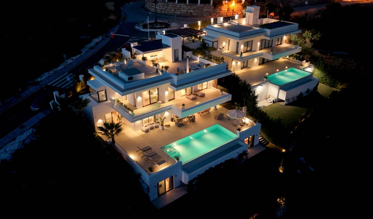 Villa Detached in Estepona