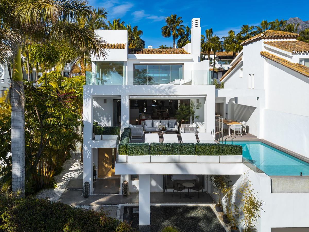 Villa Detached in Marbella