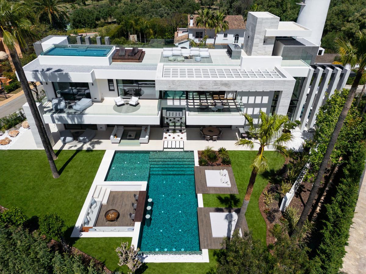 Villa Detached in Nueva Andaluc&iacute;a