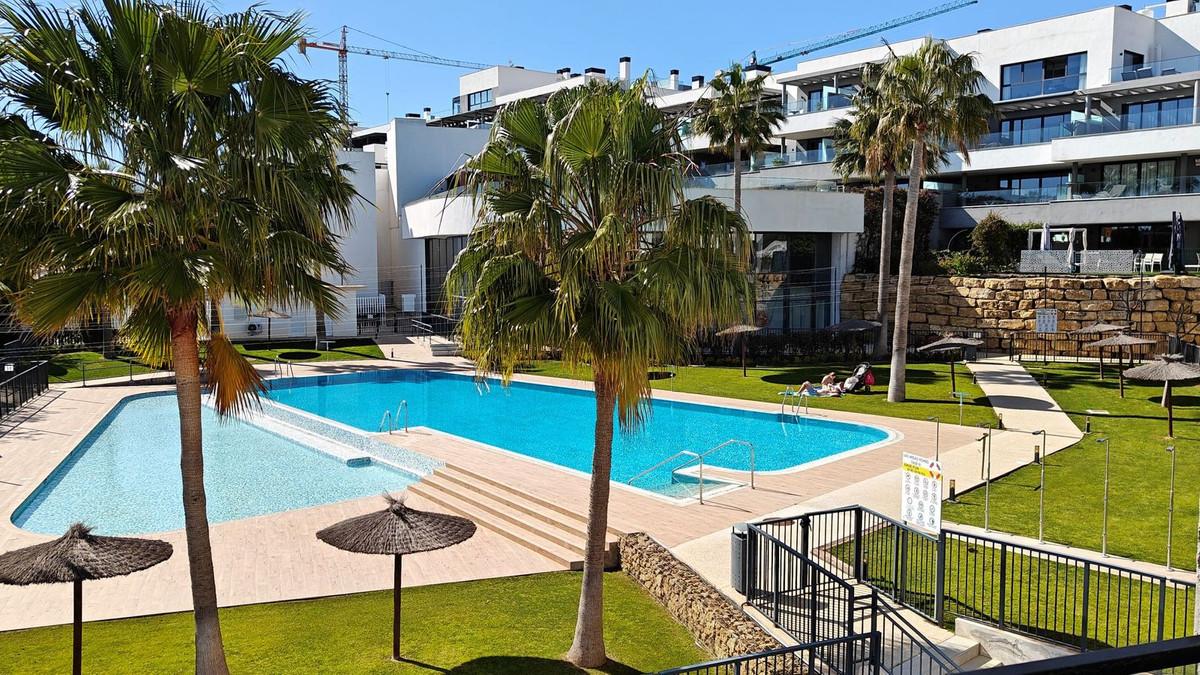 Apartment Middle Floor in Estepona