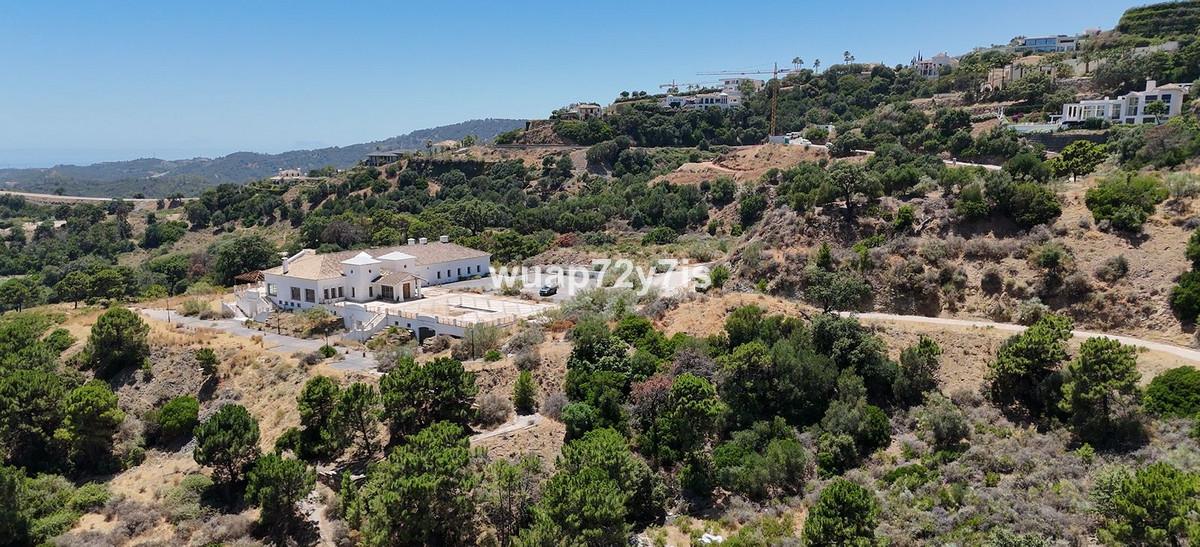 Plot Residential in Benahav&iacute;s