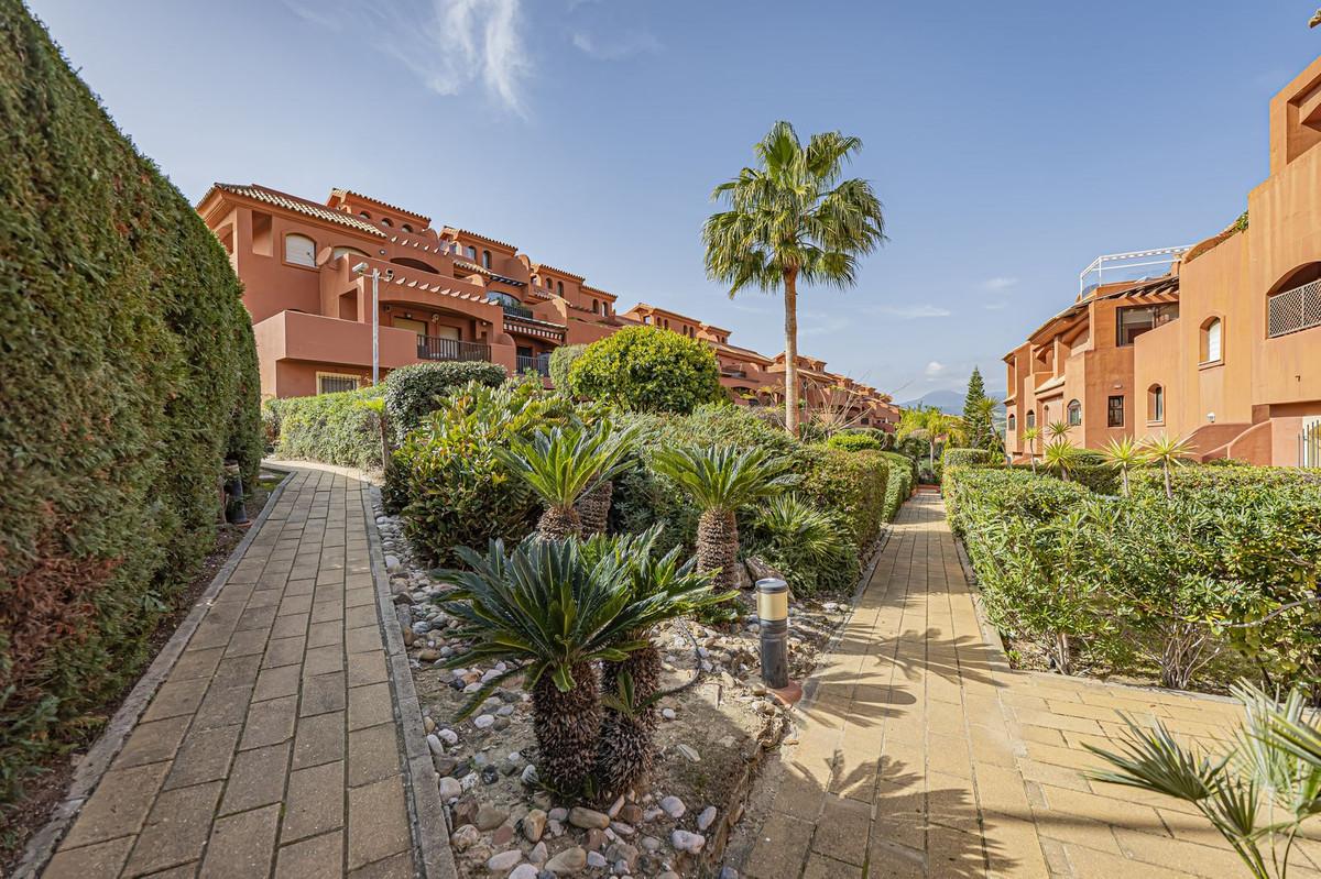 Apartment Penthouse in Estepona