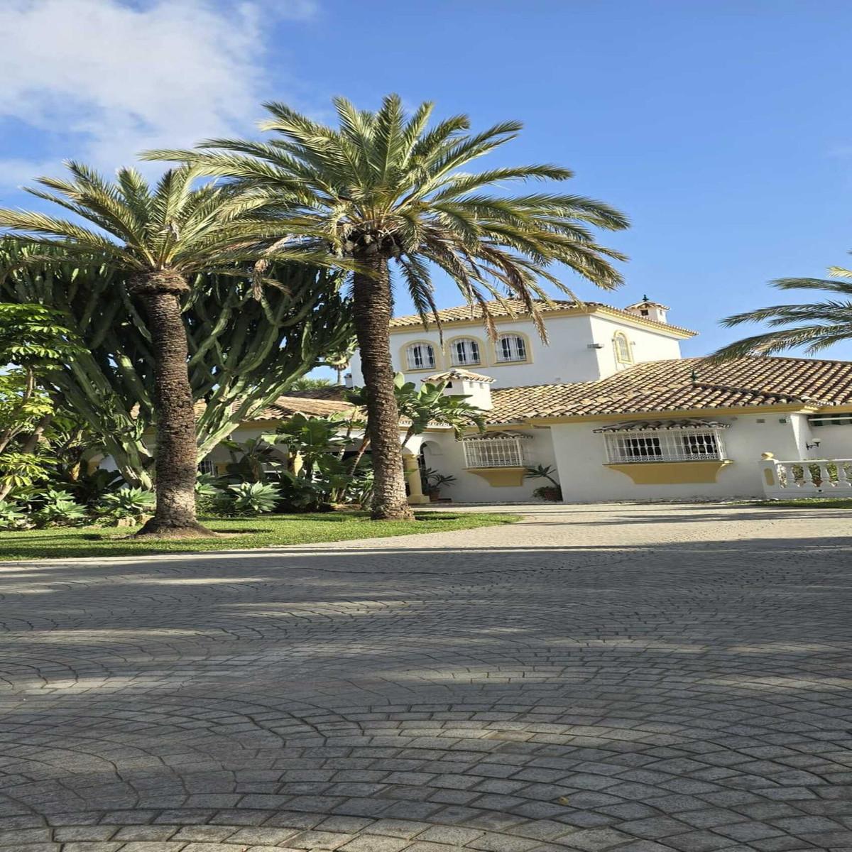 Villa Finca in Cerros del Aguila