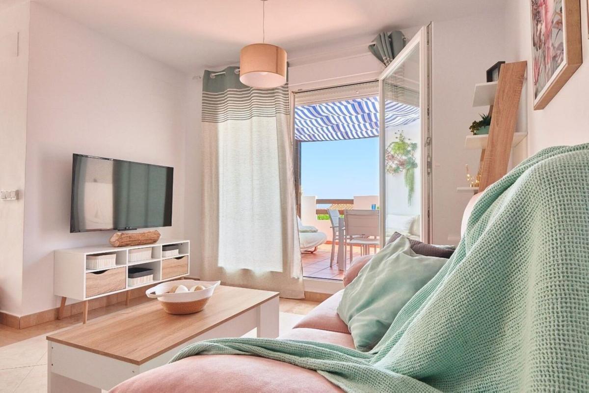 Apartment Middle Floor in Manilva