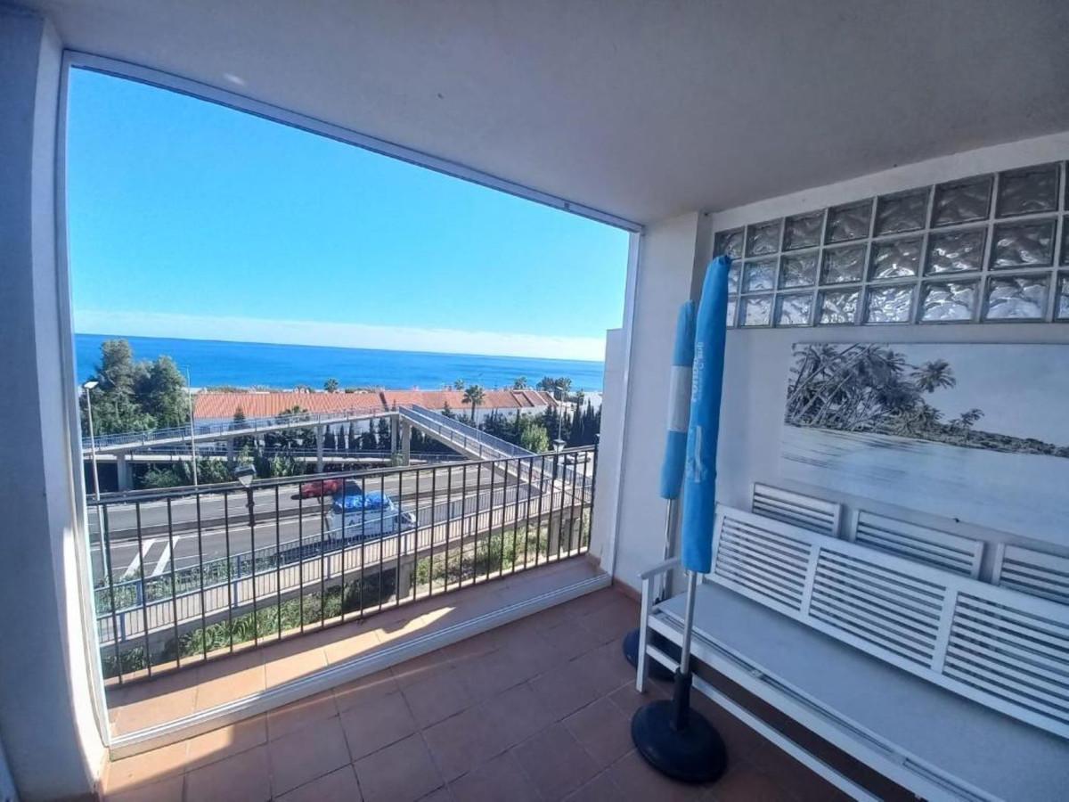 Apartment Middle Floor in Manilva