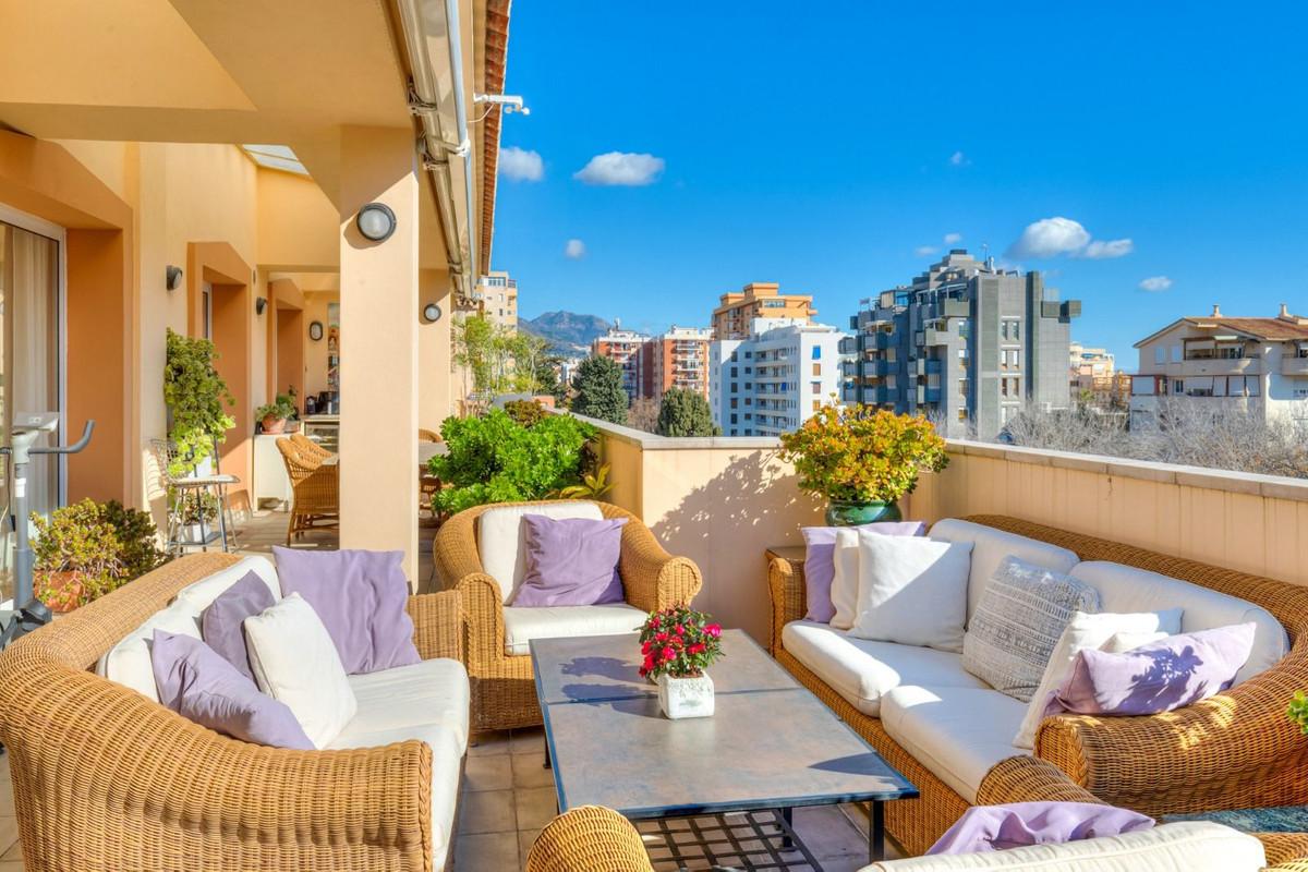 Apartment Penthouse in Fuengirola