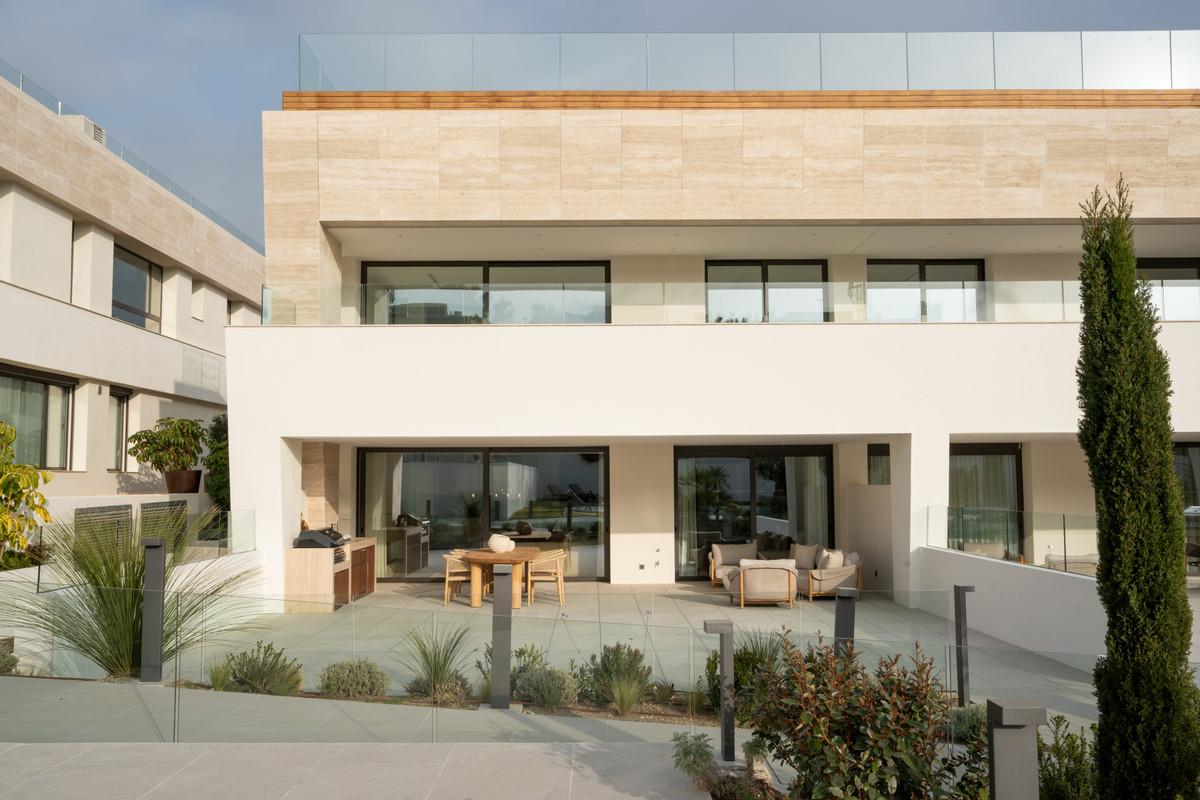 Apartment Ground Floor in The Golden Mile