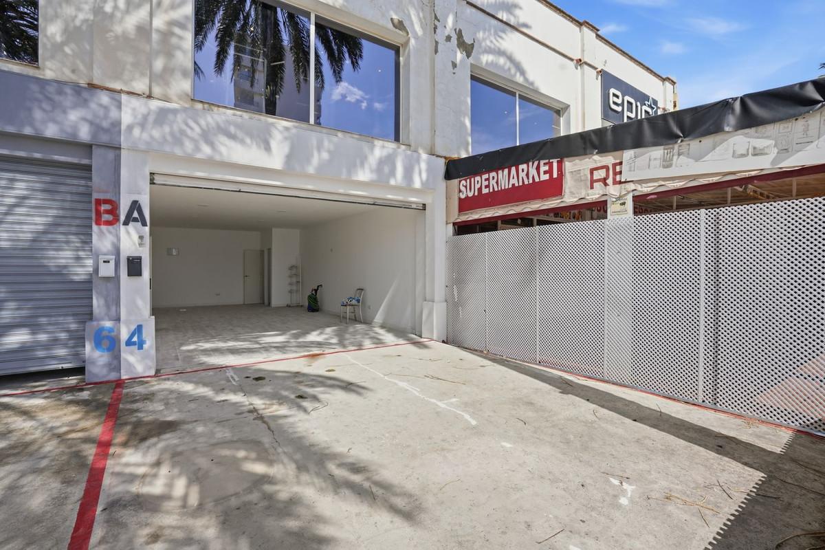 Commercial Shop in Benalmadena Costa