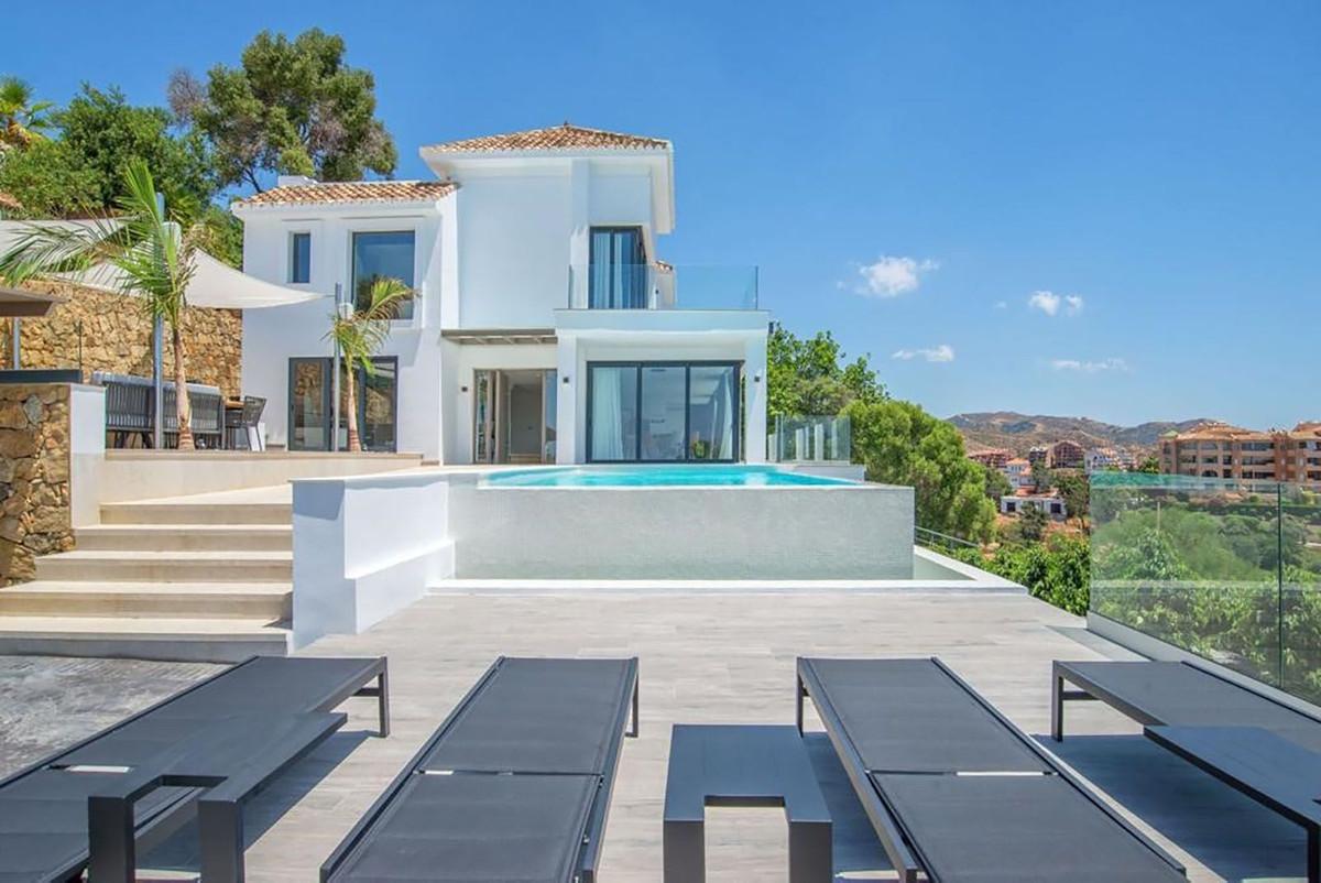 Villa Detached in Elviria