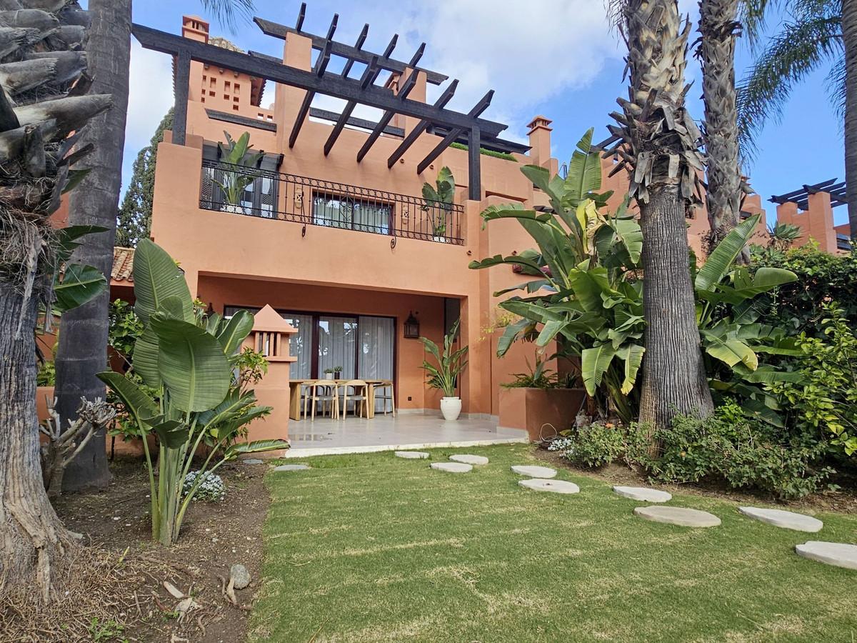Villa Semi Detached in The Golden Mile