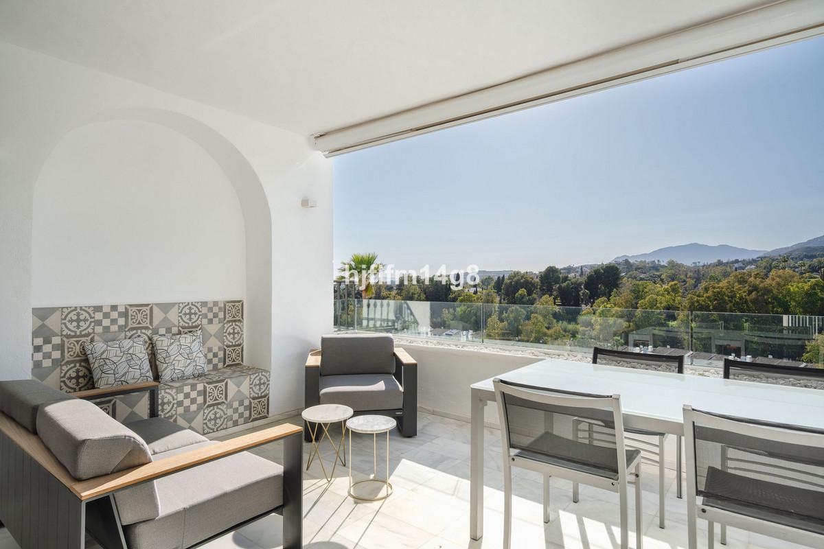 Apartment Middle Floor in Benahav&iacute;s