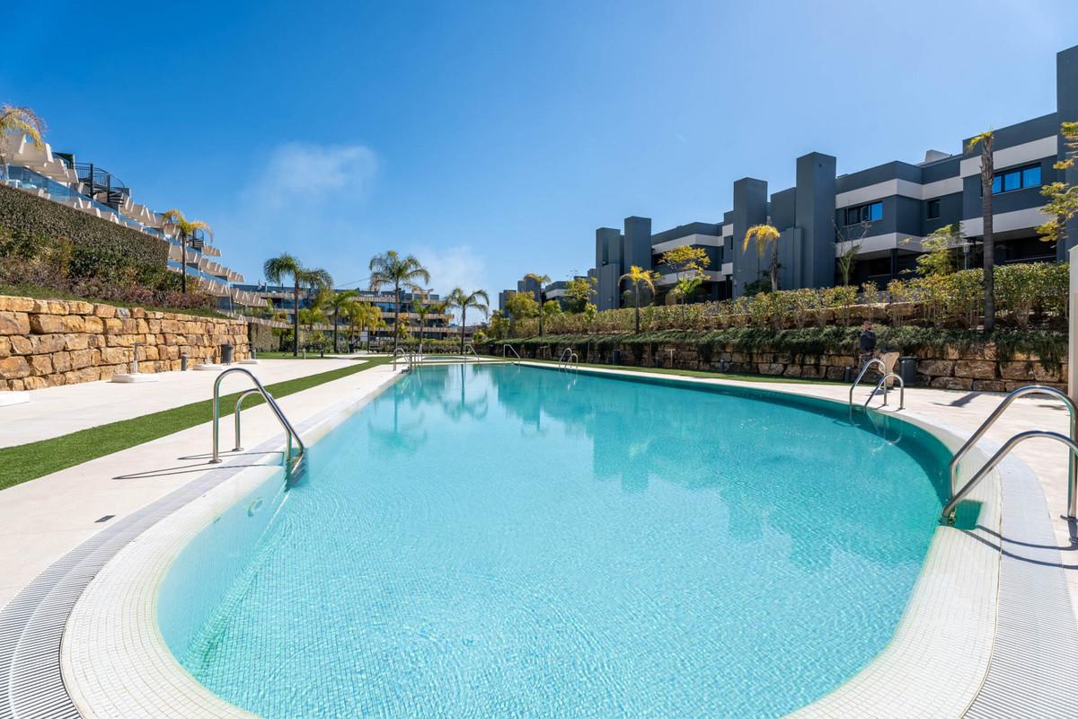 Apartment Penthouse in Estepona