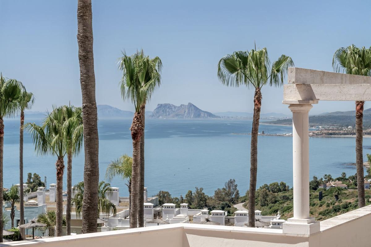 Apartment Middle Floor in Manilva