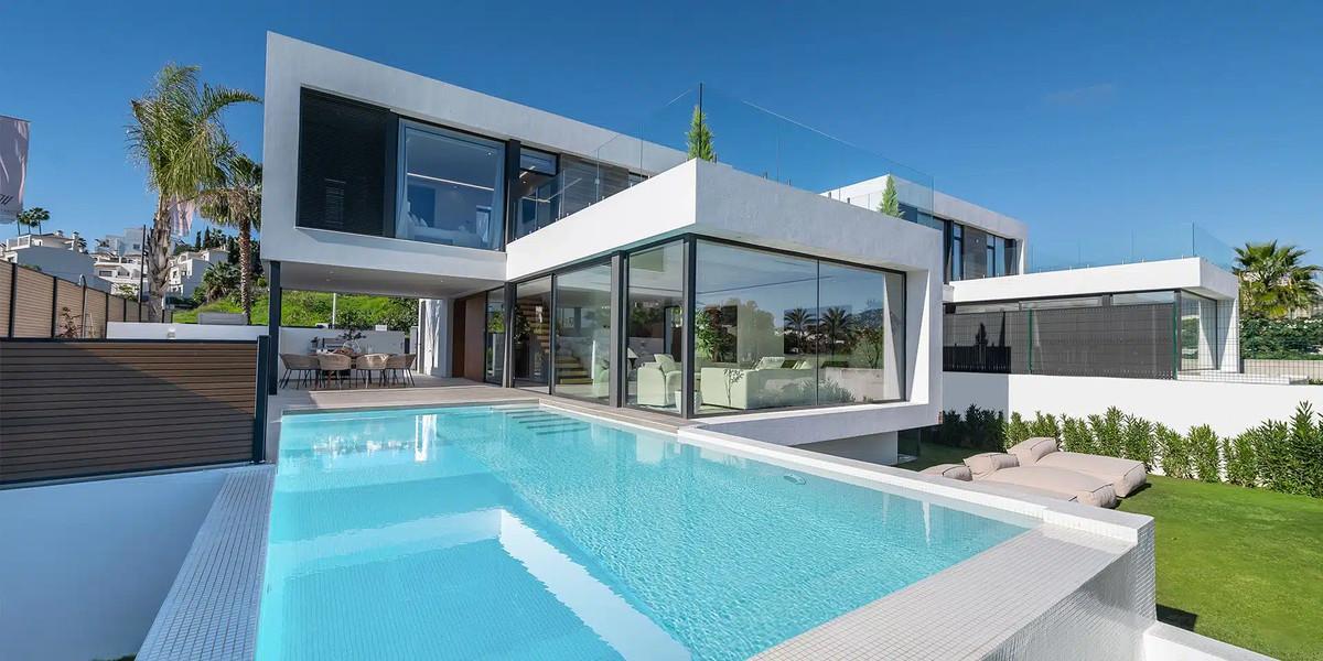 Villa Detached in El Paraiso