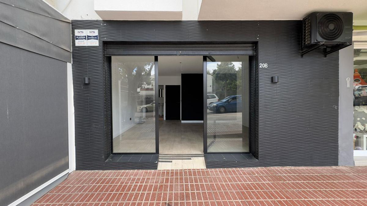 Commercial Commercial Premises in Nueva Andaluc&iacute;a