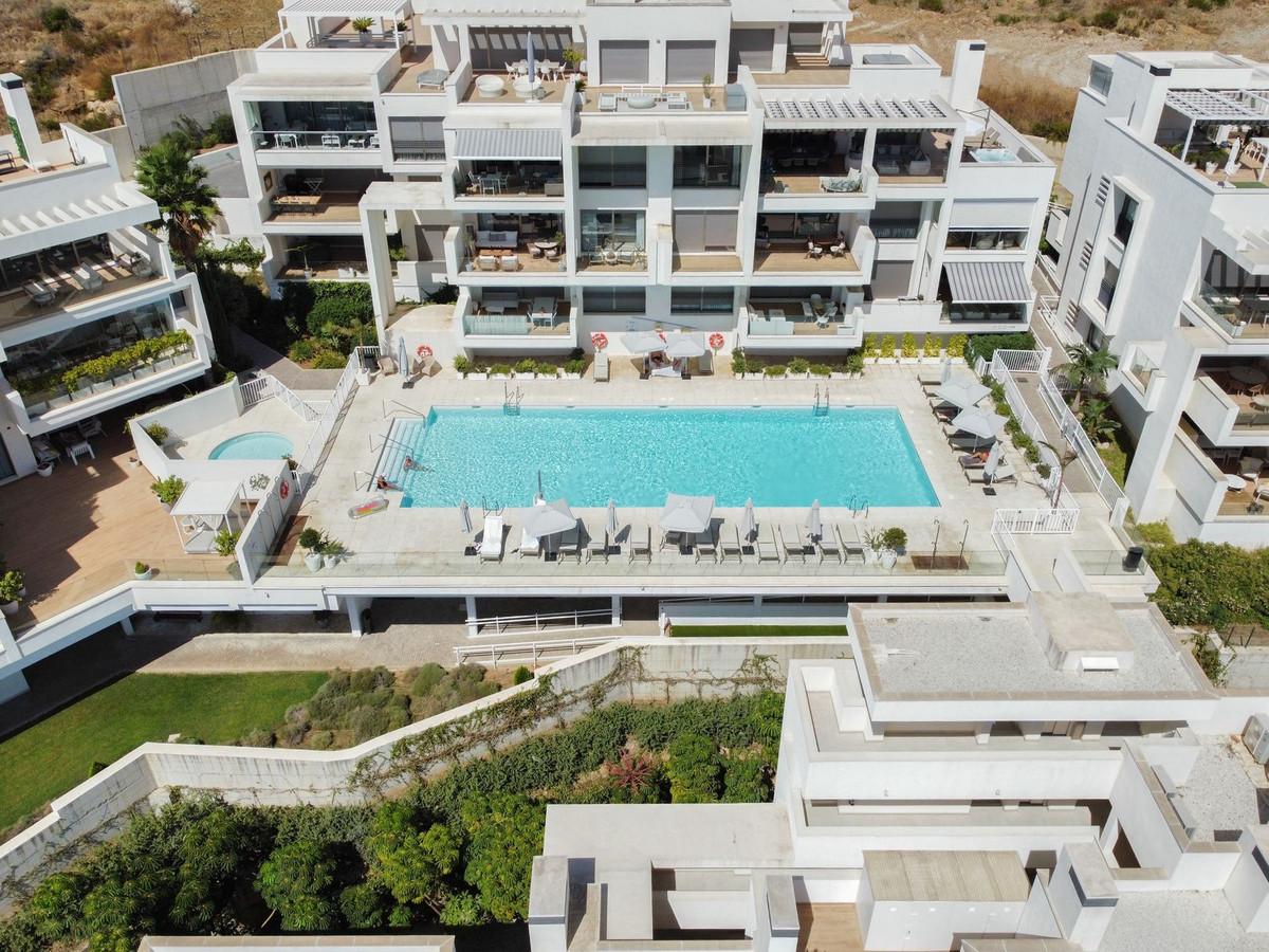 Apartment Penthouse in Estepona