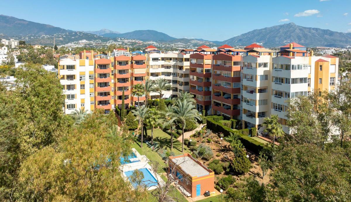 Apartment Penthouse in Atalaya