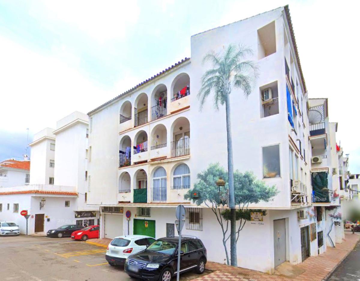 Apartment Middle Floor in Estepona
