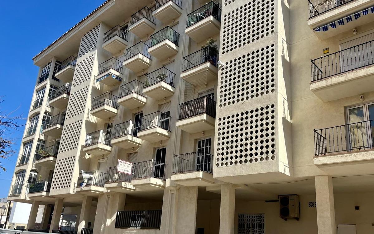 Apartment Middle Floor in Estepona