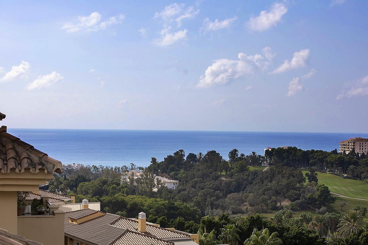 Apartment Penthouse in Benalmadena