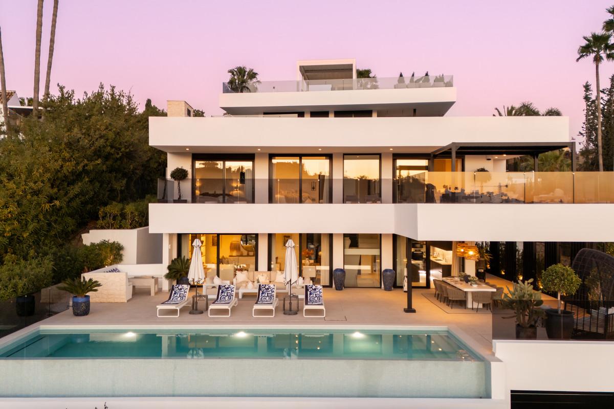 Villa Detached in Nueva Andaluc&iacute;a