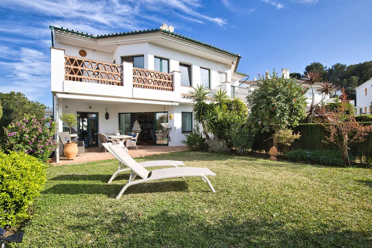 Villa Semi Detached in Miraflores