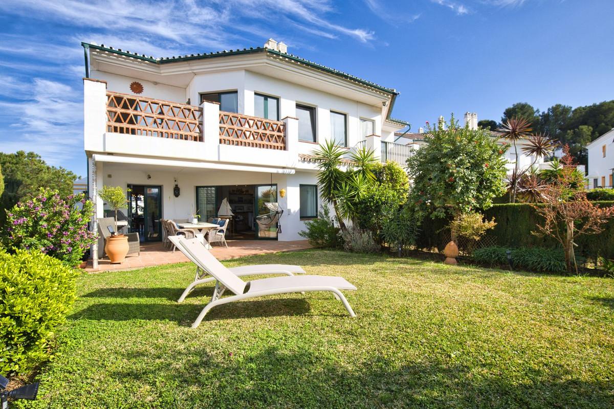 Villa Semi Detached in Miraflores