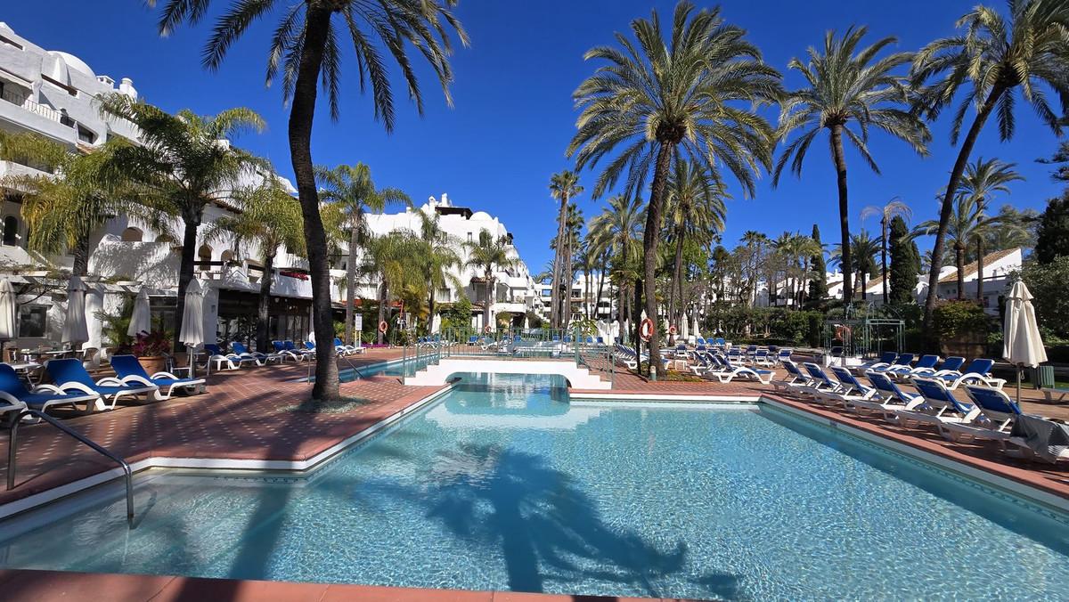 Apartment Ground Floor in Puerto Ban&uacute;s