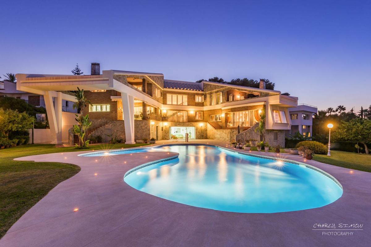 Villa Detached in Churriana