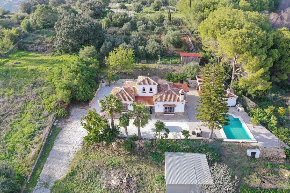 Villa Detached in Co&iacute;n